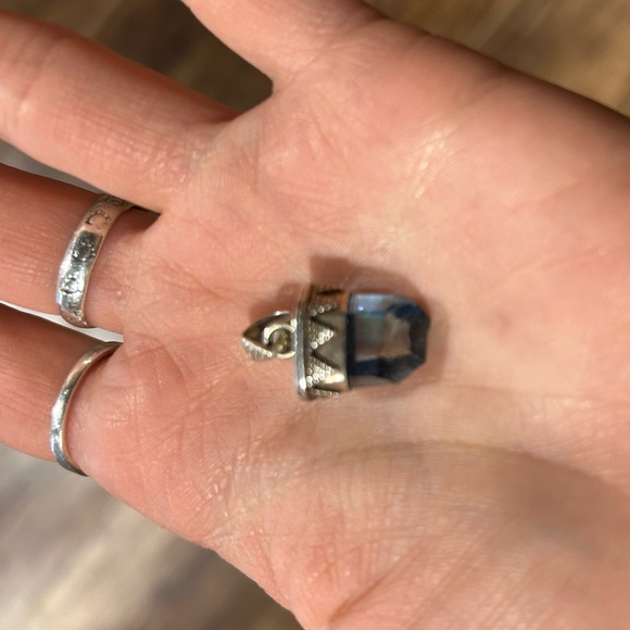 925s Aqua Aura Quartz point pendant - Picture 6 of 8
